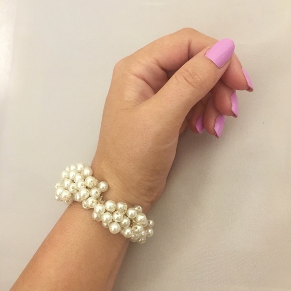 Champagne Pearl Stranded Cluster Hair Tie Piece - Picture 4 of 7